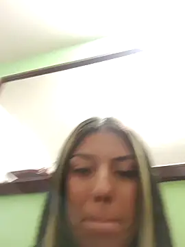 Snapshot of Sweel_Leyva18 chatting on 01.26.25 Sweel Leyva18 online show from 01.26.25