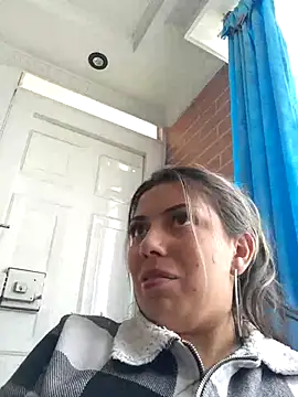 Snapshot of Sweel_Leyva18 chatting on 02.14.25 Sweel Leyva18 online show from 02.14.25