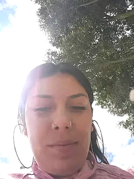 Snapshot of Sweel_Leyva18 chatting on 09.15.25 Sweel Leyva18 online show from 09.15.25