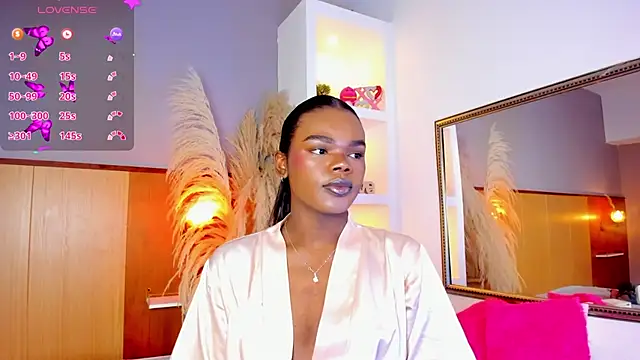 CamiEstrada online show from 03.10.25