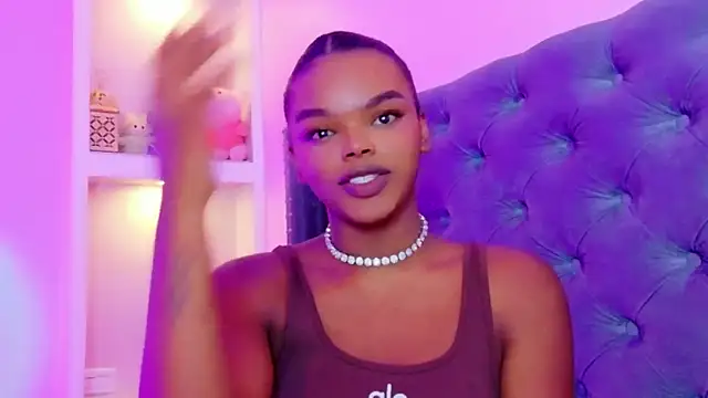 CamiEstrada online show from 10.19.25