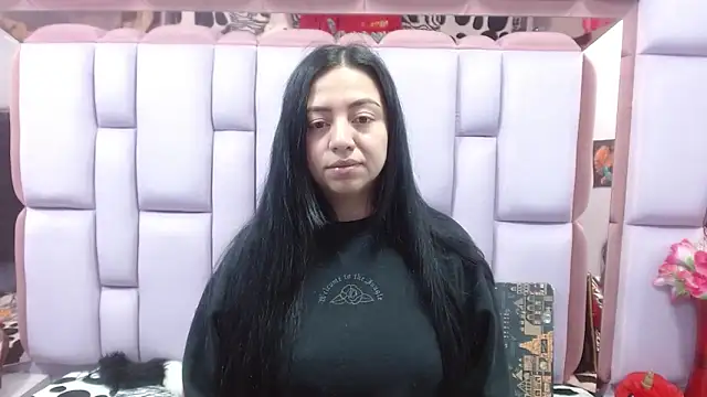 Snapshot of slut_anal_ chatting on 01.17.25 slut anal online show from 01.17.25