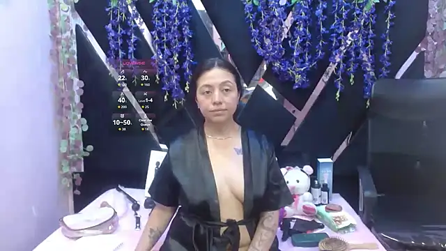 Snapshot of slut_anal_ chatting on 09.19.25 slut anal online show from 09.19.25