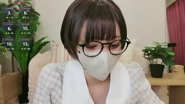 Snapshot of cohaku_329 chatting on 03.04.25 cohaku 329 online show from 03.04.25