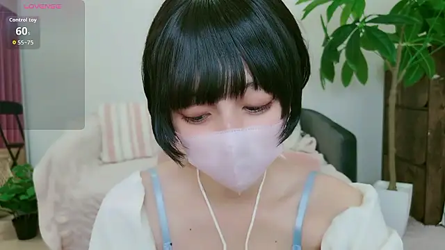 Snapshot of cohaku_329 chatting on 09.17.25 cohaku 329 online show from 09.17.25