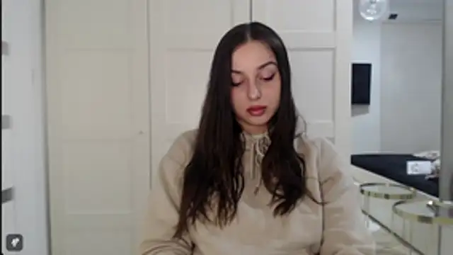 Snapshot of courtneyPerfect chatting on 11.03.25 courtneyPerfect online show from 11.03.25