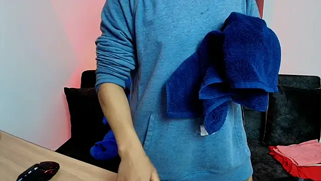 Snapshot of TinnaDawsom chatting on 02.14.25 TinnaDawsom online show from 02.14.25