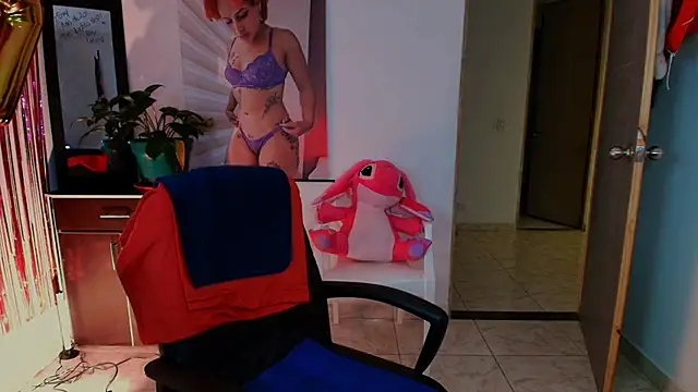 Snapshot of TinnaDawsom chatting on 09.24.25 TinnaDawsom online show from 09.24.25