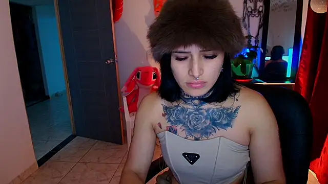 Snapshot of TinnaDawsom chatting on 10.25.25 TinnaDawsom online show from 10.25.25