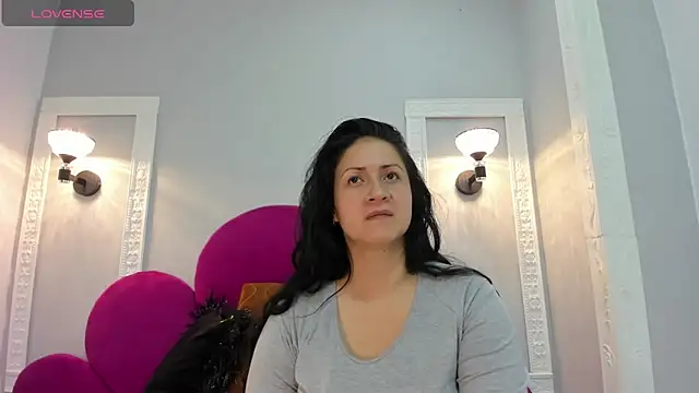 Snapshot of Ambber_moon chatting on 02.27.25 Ambber moon online show from 02.27.25