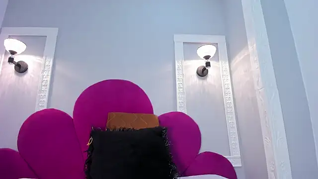 Snapshot of Ambber_moon chatting on 03.19.25 Ambber moon online show from 03.19.25