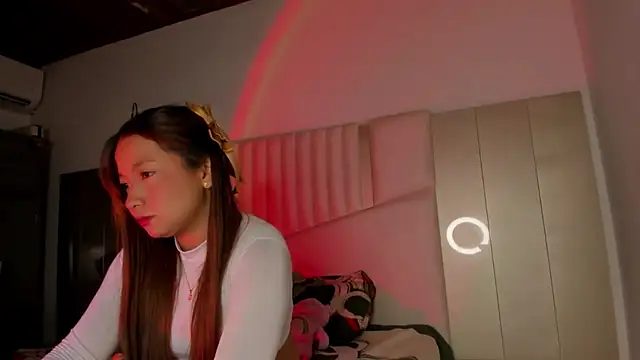 queen angelique online show from 11.25.25