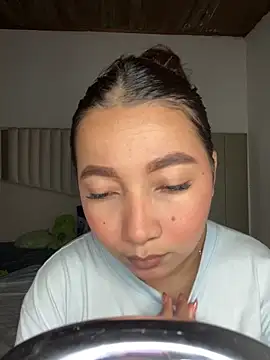 Snapshot of queen_angelique chatting on 02.01.26 queen angelique online show from 02.01.26