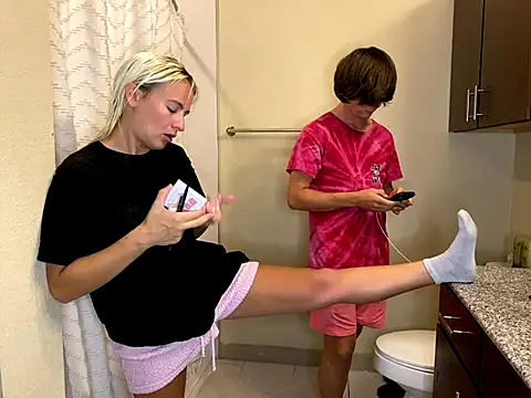 girlfriendmissy online show from 09.12.25