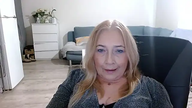 Snapshot of sofia_xkiss chatting on 01.22.25 sofia xkiss online show from 01.22.25