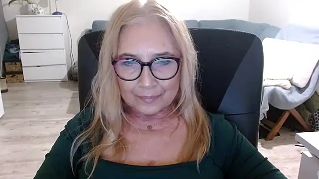 Snapshot of sofia_xkiss chatting on 02.07.25 sofia xkiss online show from 02.07.25