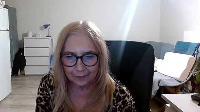 Snapshot of sofia_xkiss chatting on 03.14.25 sofia xkiss online show from 03.14.25