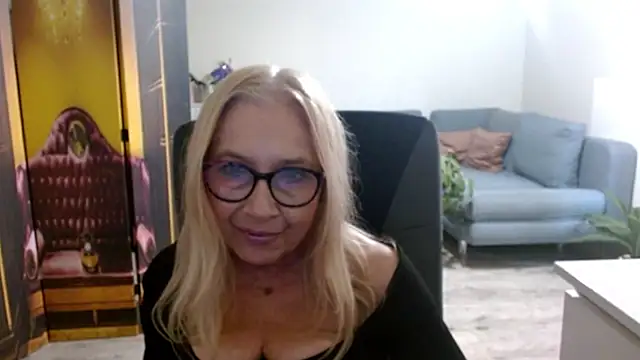 Snapshot of sofia_xkiss chatting on 11.08.25 sofia xkiss online show from 11.08.25