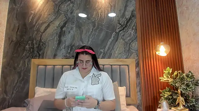 BellaPeers  online show from 02.07.25