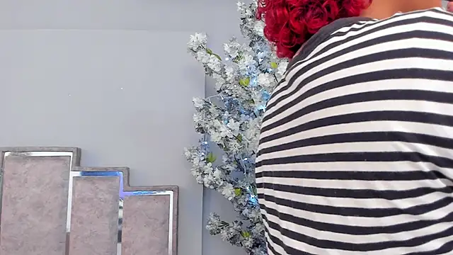 Snapshot of Maaracooper chatting on 02.14.25 Maaracooper online show from 02.14.25