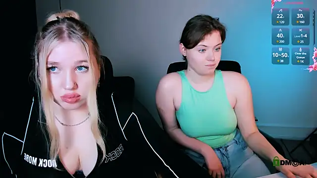 juli kisss online show from 01.11.25