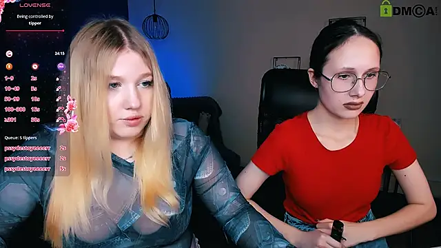 juli kisss online show from 03.12.25