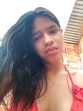 Snapshot of Little_Pau_Dirty chatting on 11.08.25 Little Pau Dirty online show from 11.08.25