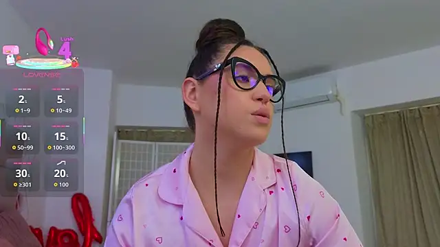 Snapshot of SweetScribe chatting on 10.14.25 SweetScribe online show from 10.14.25