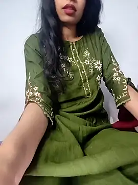 Snapshot of catreena chatting on 01.16.25 catreena online show from 01.16.25