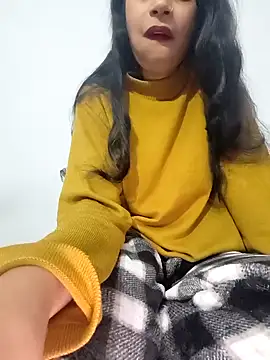 Snapshot of catreena chatting on 01.16.25 catreena online show from 01.16.25