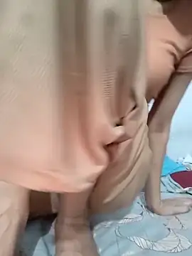 Snapshot of catreena chatting on 09.15.25 catreena online show from 09.15.25