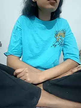 Snapshot of catreena chatting on 11.21.25 catreena online show from 11.21.25