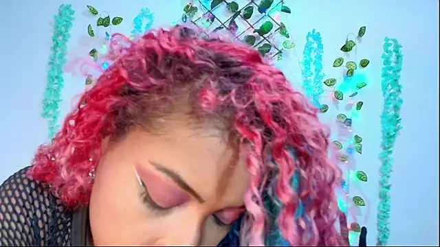 Snapshot of sofia_fer chatting on 03.11.25 sofia fer online show from 03.11.25