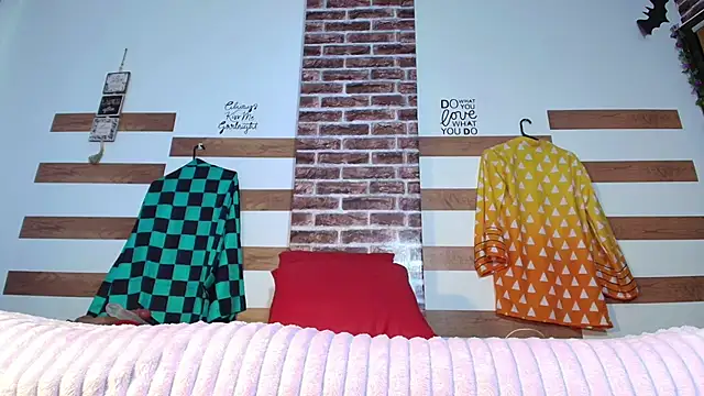 Snapshot of sofia_fer chatting on 11.19.25 sofia fer online show from 11.19.25