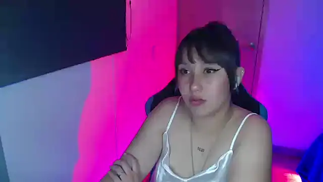 Snapshot of Skarlet_Adams28 chatting on 04.21.26 Skarlet Adams28 online show from 04.21.26