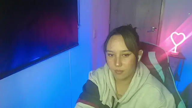 Snapshot of Skarlet_Adams28 chatting on 04.28.26 Skarlet Adams28 online show from 04.28.26