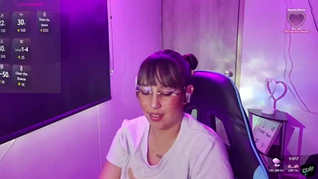 Snapshot of Skarlet_Adams28 chatting on 05.28.26 Skarlet Adams28 online show from 05.28.26