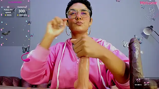 Snapshot of Kaira_mosse chatting on 03.09.25 Kaira mosse online show from 03.09.25