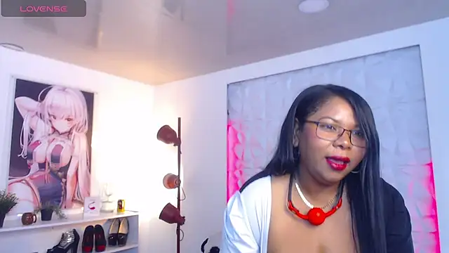 Snapshot of Keilathompson chatting on 09.16.25 Keilathompson online show from 09.16.25