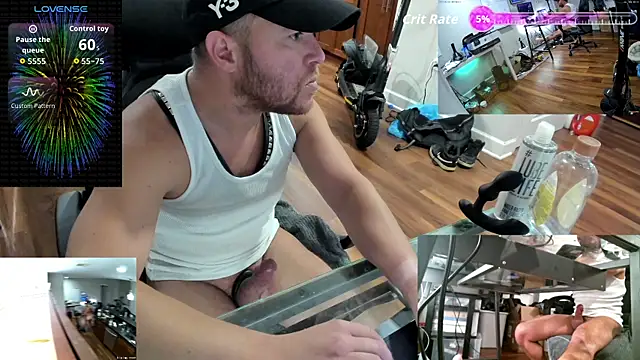 Snapshot of aaron_s_x chatting on 10.18.25 aaron s x online show from 10.18.25