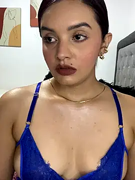 Melanyprada online show from 12.15.25