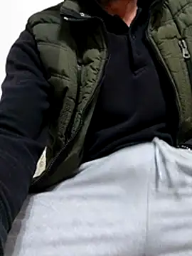 Snapshot of Rdm_b chatting on 11.05.25 Rdm b online show from 11.05.25