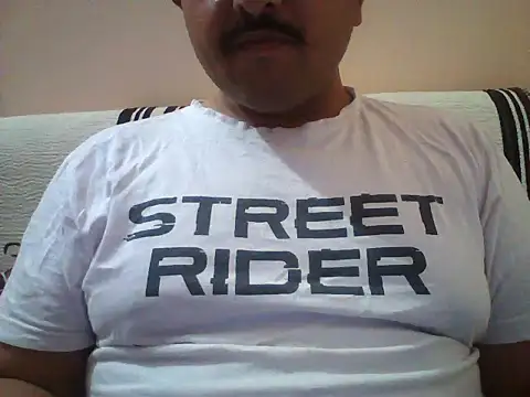 Snapshot of Akhil3290 chatting on 04.16.26 Akhil3290 online show from 04.16.26