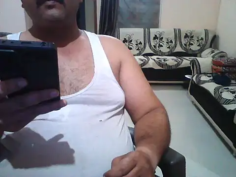 Snapshot of Akhil3290 chatting on 07.08.26 Akhil3290 online show from 07.08.26