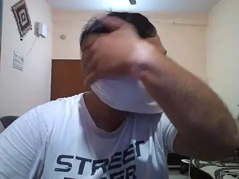 Snapshot of Akhil3290 chatting on 07.11.26 Akhil3290 online show from 07.11.26