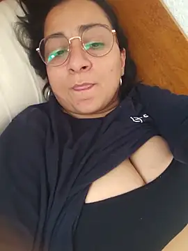 paulinaDiaz1 online show from 05.19.26