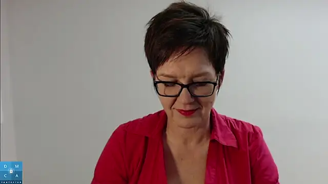 Snapshot of Sofie69Velvet chatting on 10.16.25 Sofie69Velvet online show from 10.16.25