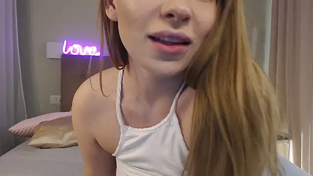 Snapshot of NoraLosttT chatting on 01.25.25 NoraLosttT online show from 01.25.25