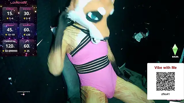 FoxieHikari online show from 12.16.24