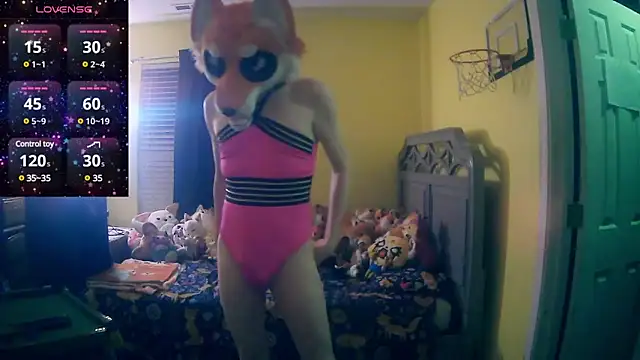 FoxieHikari online show from 01.22.25